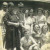 Reunião de família - Em pé: de lenço preto Conceição,Eduardo, Adela, Carmem, Floripes, Belmira; abaixados: Lourival, Guadalupe e Maria. Ao fundo, João Gonçales.